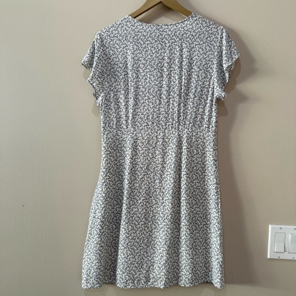 Rails Helena Ditsy Blue Floral Button-Down Dress size M - Picture 4 of 9